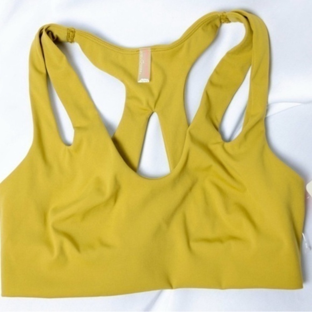 🅽🅴🆆 𝓕𝓻𝓮𝓮 𝓟𝓮𝓸𝓹𝓵𝓮 Movement racerback marigold sports bra, size XS